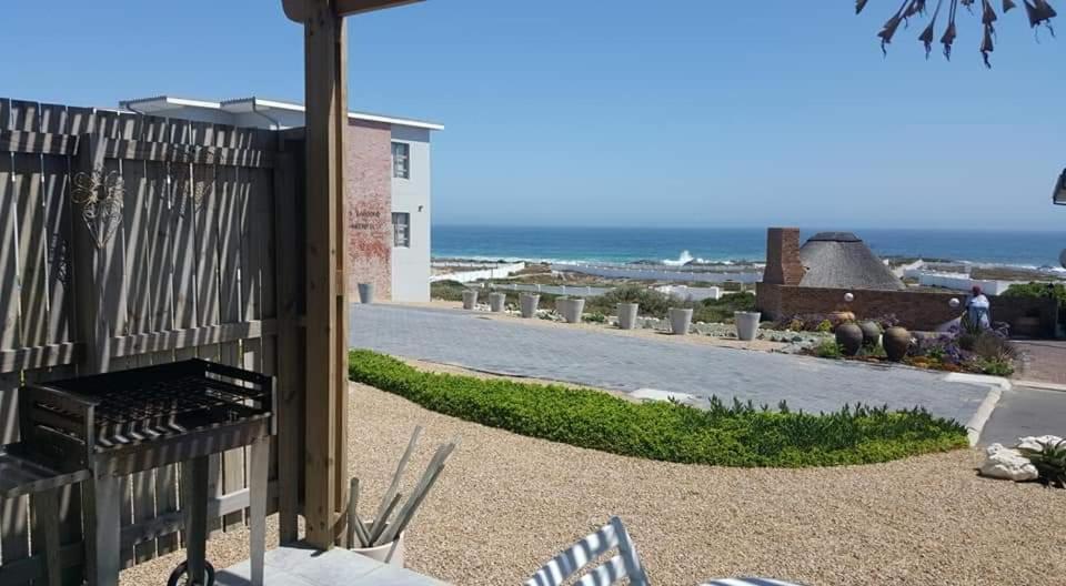 Apartamento 21 On Bakoond Yzerfontein Exterior foto